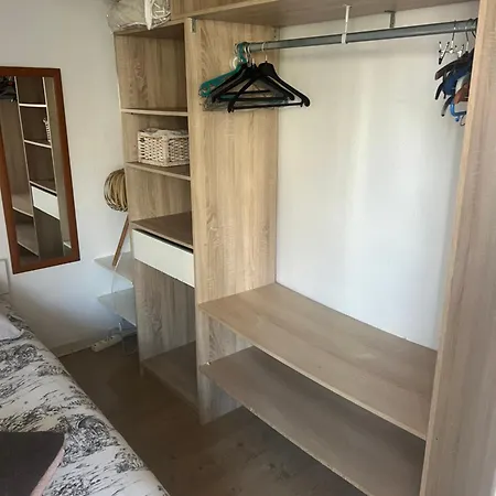 Appartement 1 Chambre Dble , 1 Canape Lit 4 Pers Max Terrasse Piscine A Deux Pas Des Plages Et Du Centre-Ville Daire *
